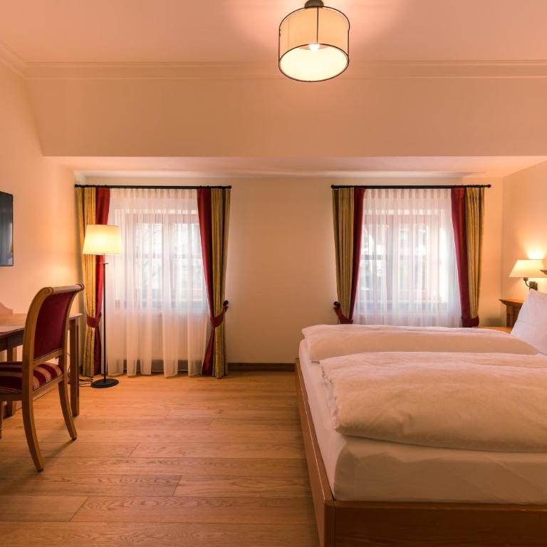 Hotel & Gaststätte zum Erdinger Weißbräu - Superior Single Room - 2