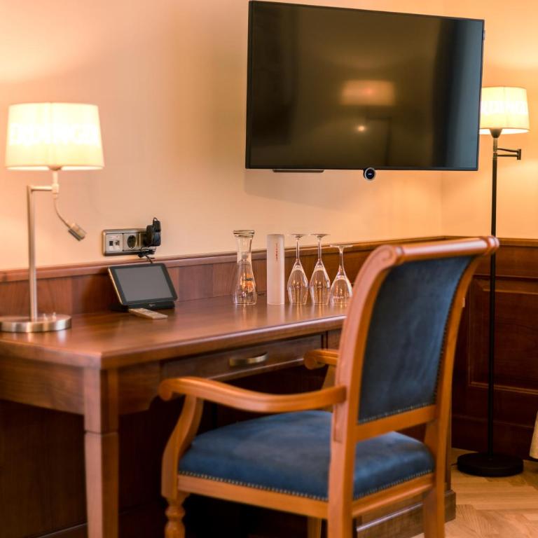 Hotel & Gaststätte zum Erdinger Weißbräu - Junior Suite - 1