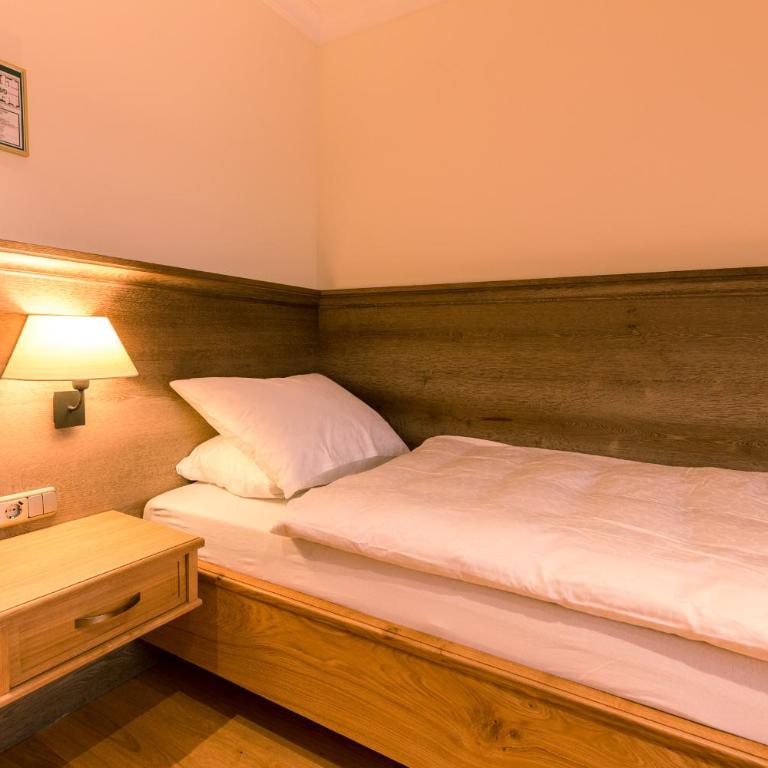 Hotel & Gaststätte zum Erdinger Weißbräu - Standard Single Room - 1