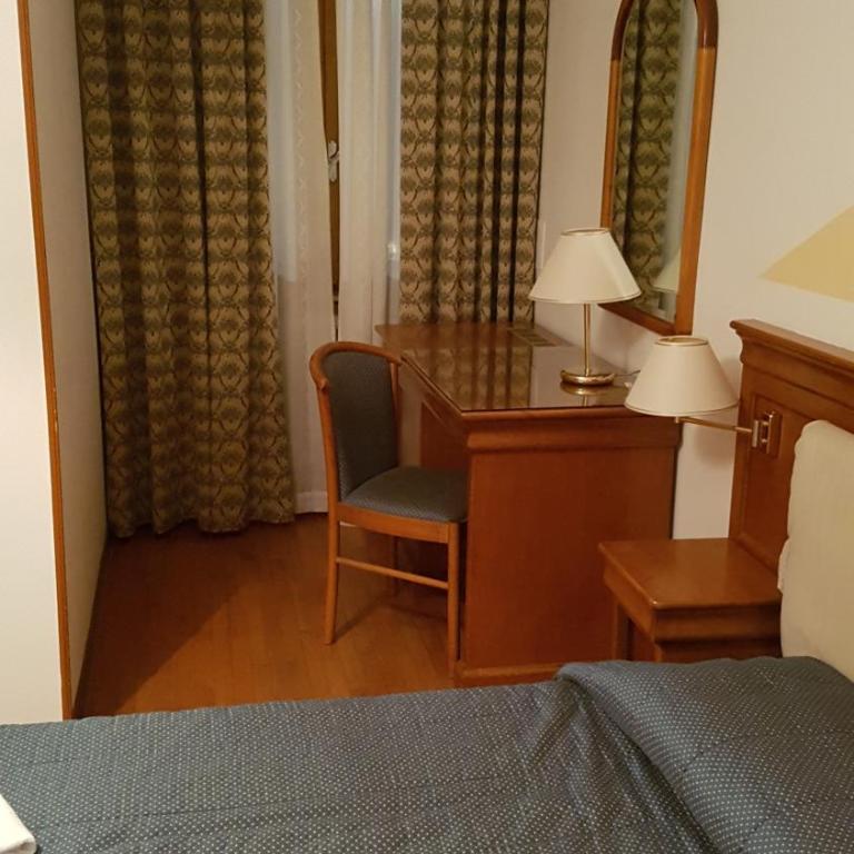 Hotel Castello - Habitación Doble Económica - 1 o 2 camas - 1