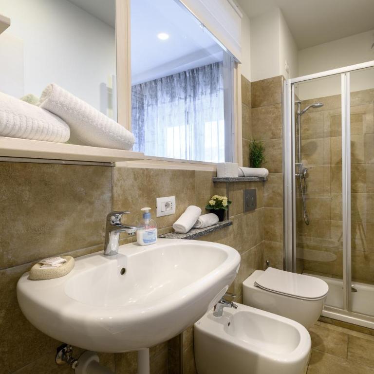 Bernina Express Eco Rooms&Breakfast - Double or Twin Room with Private Bathroom - 4