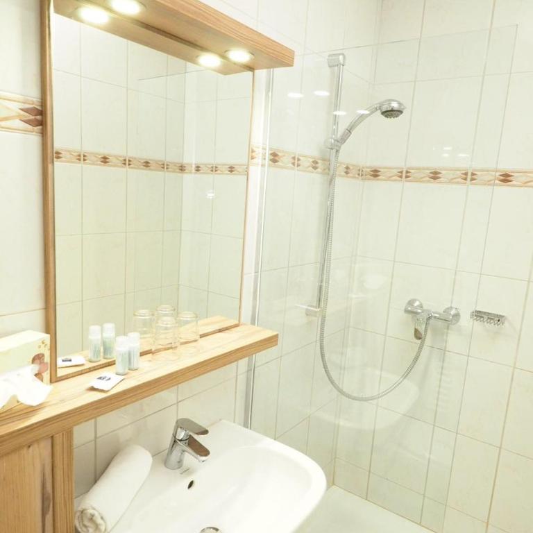 Berghoteltirol - Kleines Doppelzimmer - 4