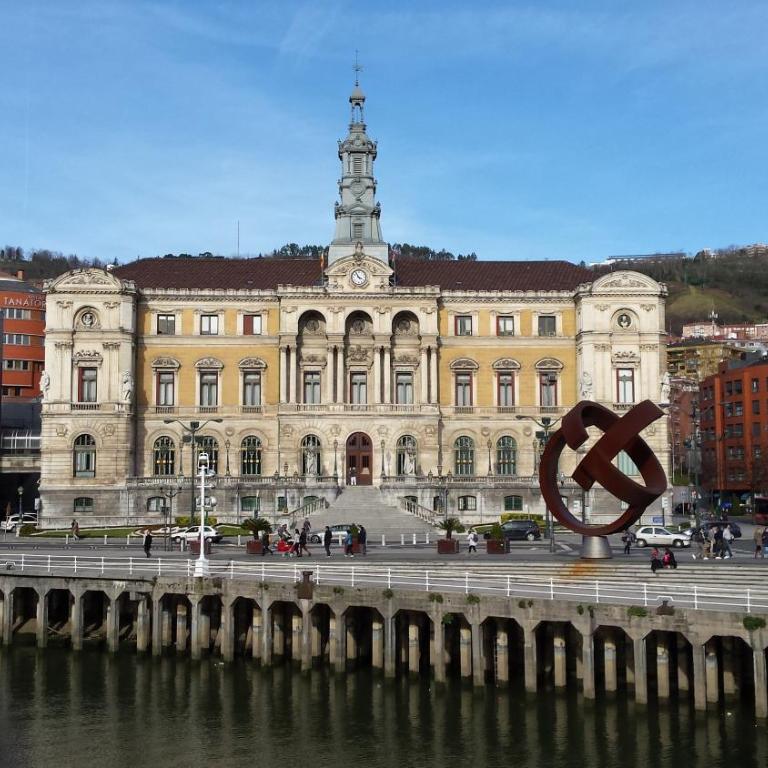 LUX CITYHALL + PARKING - Apartamento de 2 dormitorios - 24