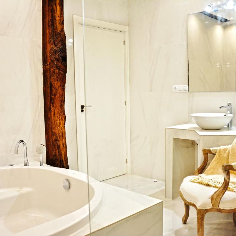 LUX CITYHALL + PARKING - Apartamento de 2 dormitorios - 5