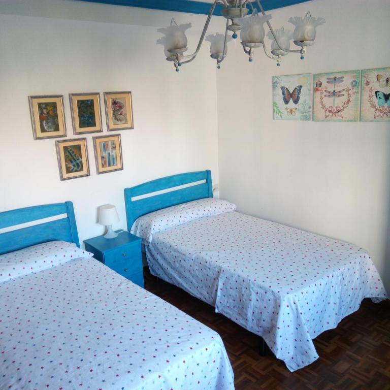 Como en tu propia casa - Three-Bedroom Apartment - 10