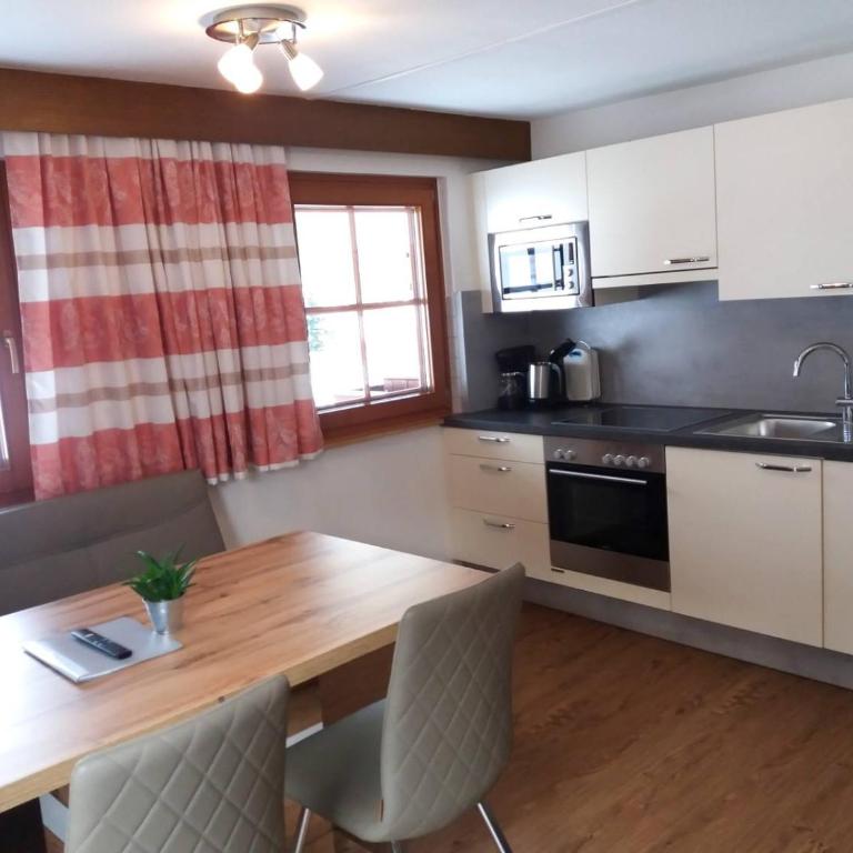 Gästeheim Pötscher - Apartment mit 2 Schlafzimmern und Balkon - 4