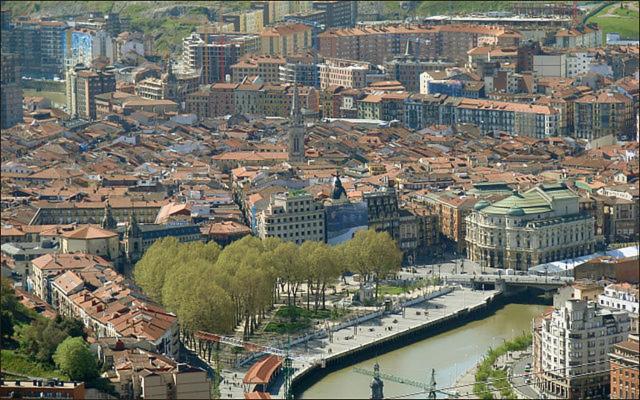 LUX CITYHALL + PARKING - Apartamento de 2 dormitorios - 18