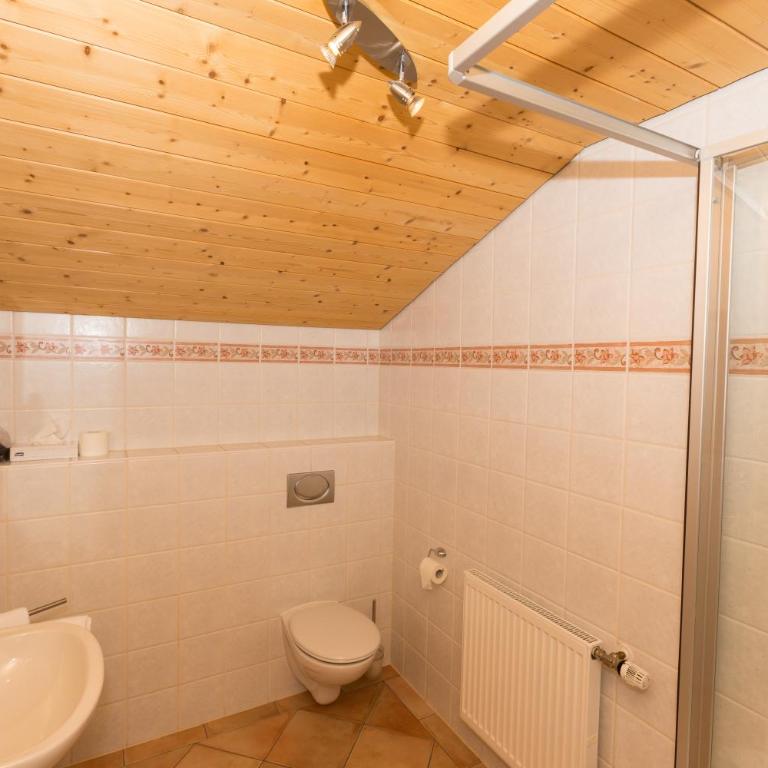 DEVA Hotel Kaiserblick - Doppelzimmer mit Balkon - 8