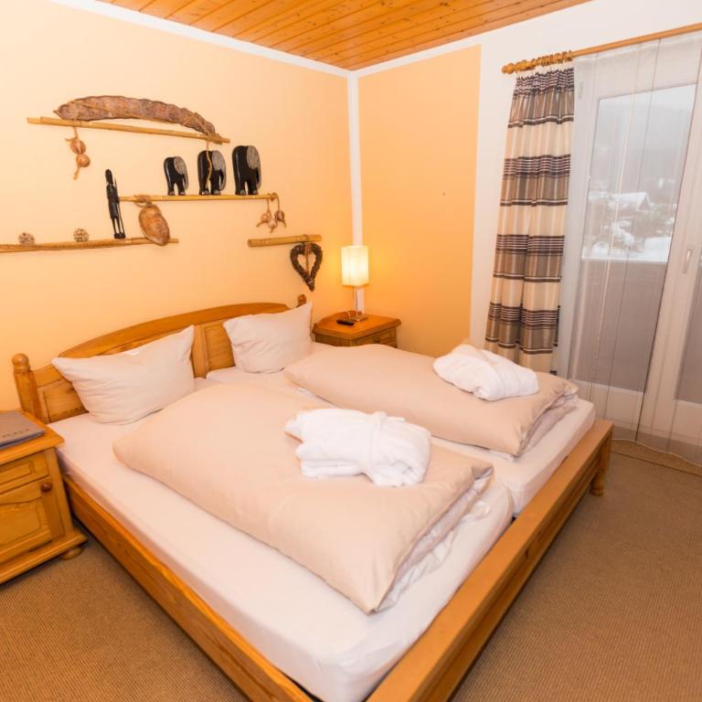 DEVA Hotel Kaiserblick - Doppelzimmer mit Balkon - 1