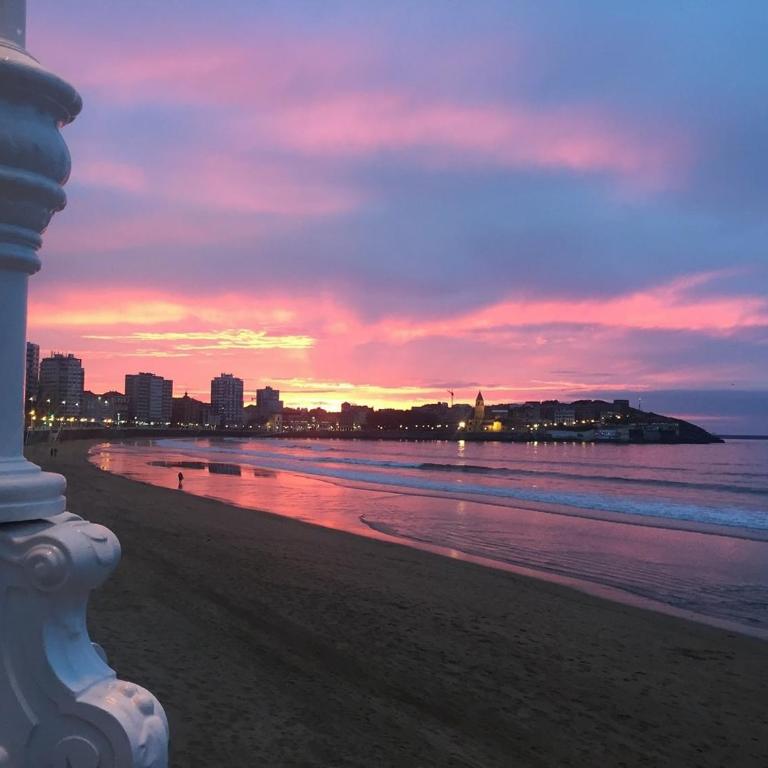 Apartamento con encanto y vistas en playa San Lorenzo - Apartamento con vistas al mar - 16