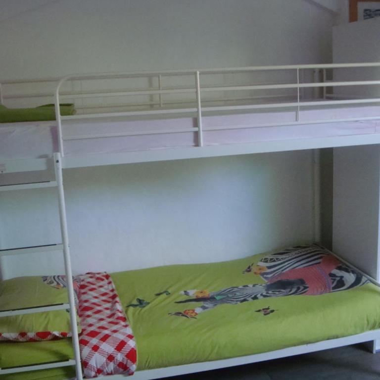 Glamorgan - Lit dans Dortoir pour Femmes de 6 Lits - 3