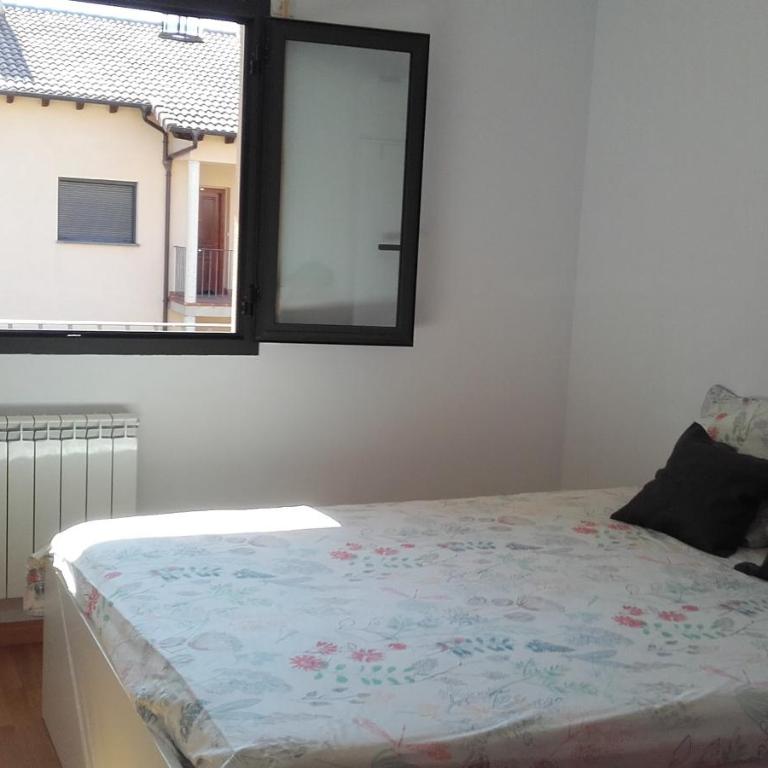 Apartamento Paola. Prepirineo. Senderismo, relax... - Apartment - 6
