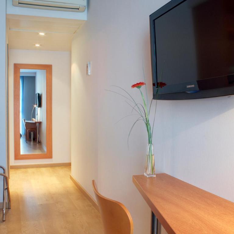 Barcelona Century Hotel - Twin Room with Extra Bed - 5