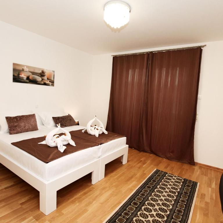 Gästezimmer Hurem - Deluxe Doppel-/Zweibettzimmer mit Balkon - 1