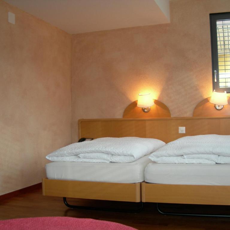 Hotel Crystal Interlaken - Deluxe Vierbettzimmer mit Klimaanlage und Dachterrasse - 5