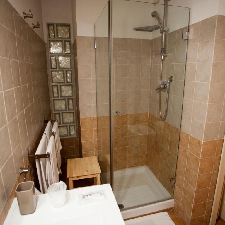 Helios Assisi - Camera Matrimoniale con Bagno Privato - 7