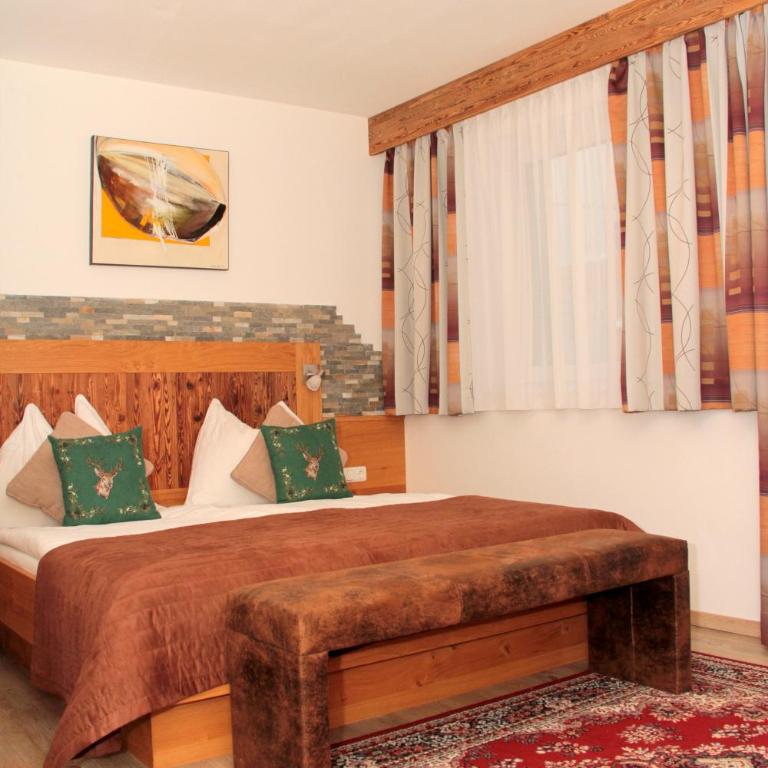 Pension Ballwein - Doppelzimmer mit Balkon oder Terrasse - 4