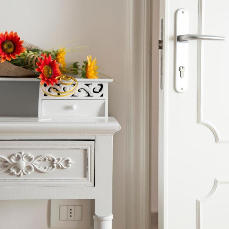 Casa Poesia - Camera Comfort Quadrupla con Bagno Privato - 9