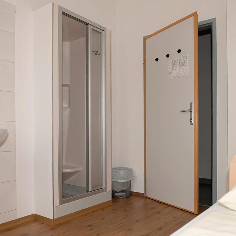 Jugend- und Familiengästehaus Heiligenblut - Dreibettzimmer - 5