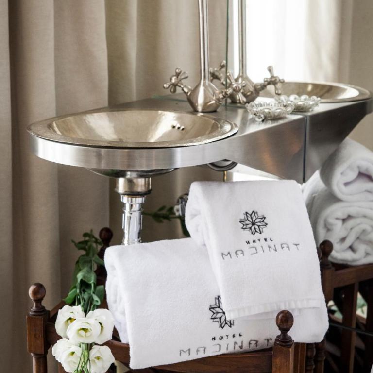 Hotel Madinat - Habitación Doble Deluxe con bañera - 9