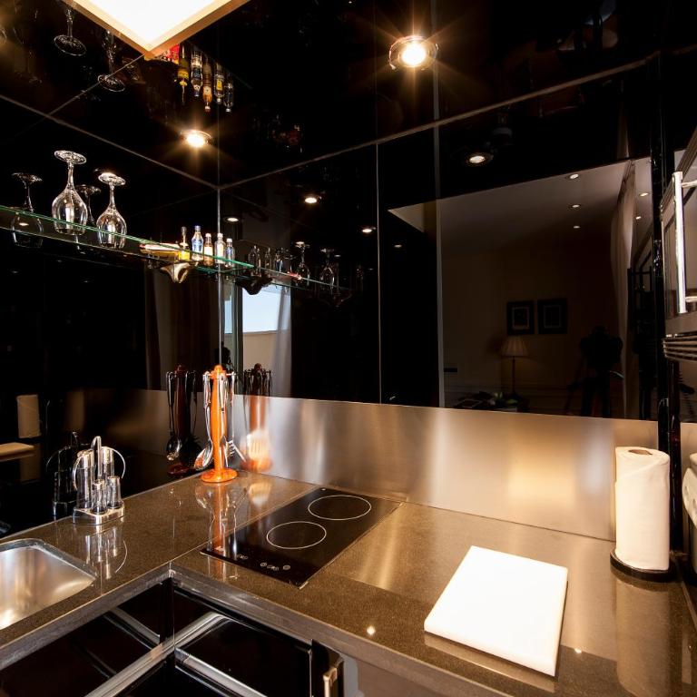 Apartamentos Guadalpin Boutique - Estudio - 4