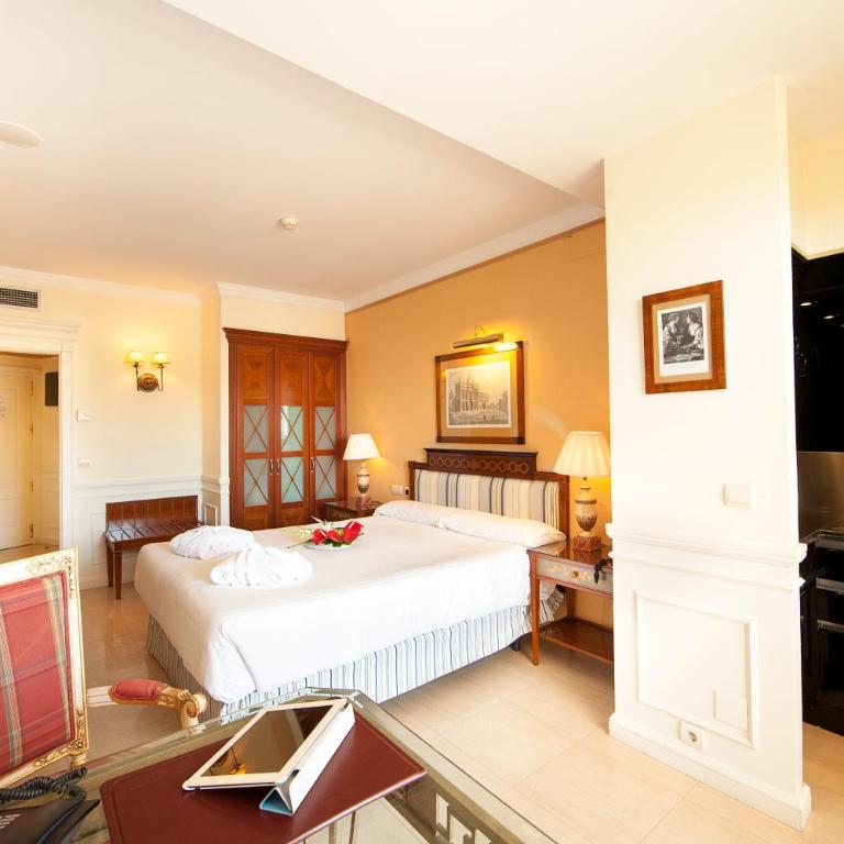 Apartamentos Guadalpin Boutique - Estudio - 1