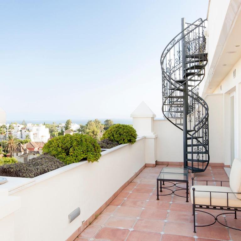 Apartamentos Guadalpin Boutique - Apartamento en el ático de 2 dormitorios con bañera de hidromasaje (4-5 adultos) - 17