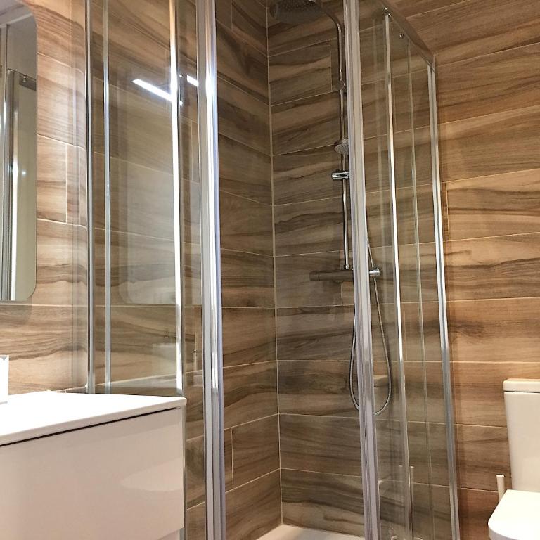 Hip Karma Hostel - Twin Room with Private Bathroom - 3