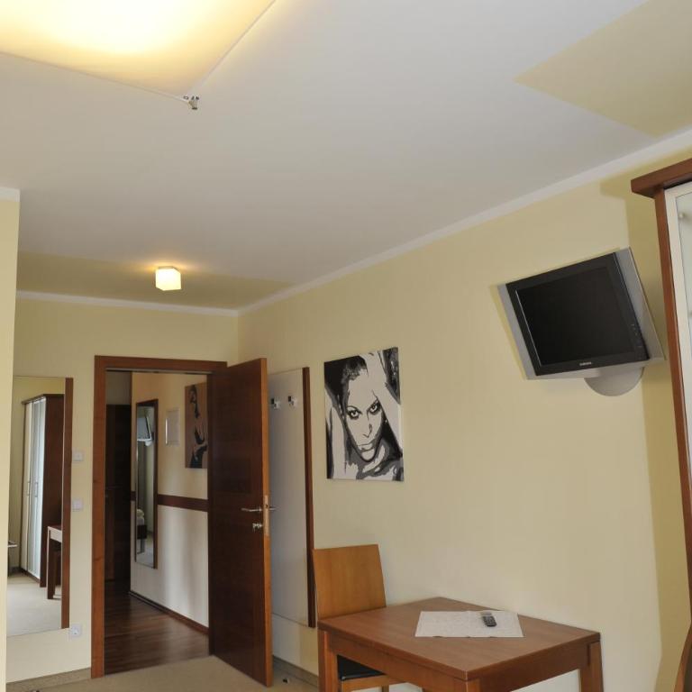 Villa Castelli - Apartment mit 2 Schlafzimmern und Balkon - 2