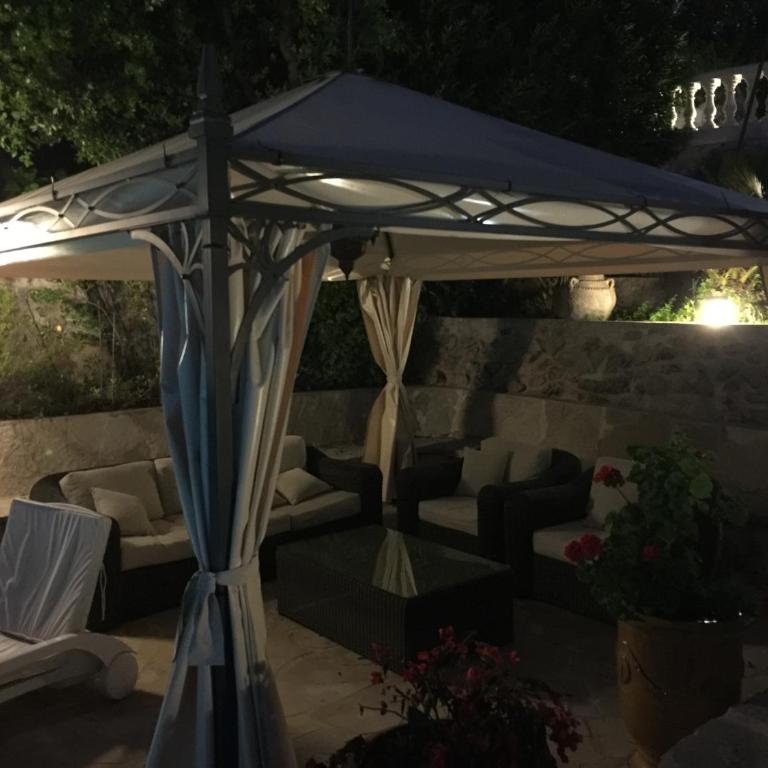 La Bergerie B&B - Chambre Lit King-Size - Vue sur Jardin - 3