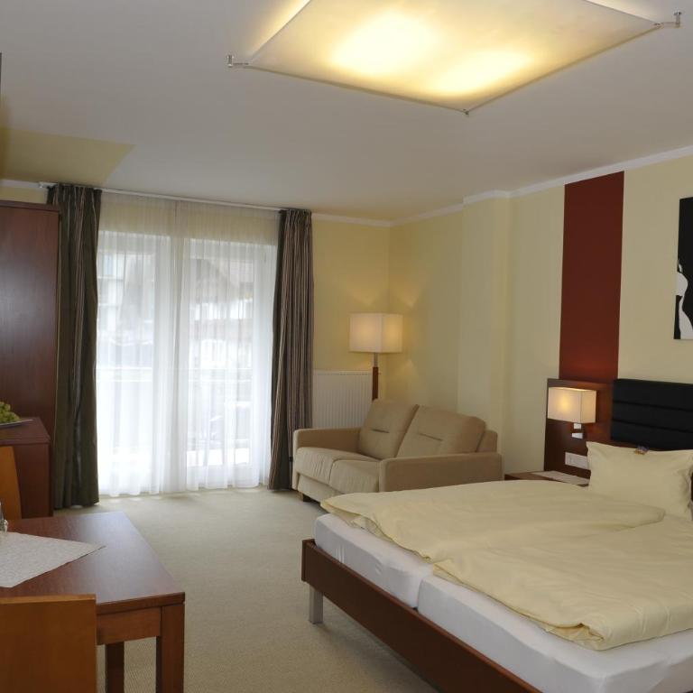 Villa Castelli - Großes Doppelzimmer mit Balkon - 8