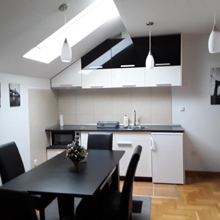 Apartmani Ivanovic - One-Bedroom Apartment - 4