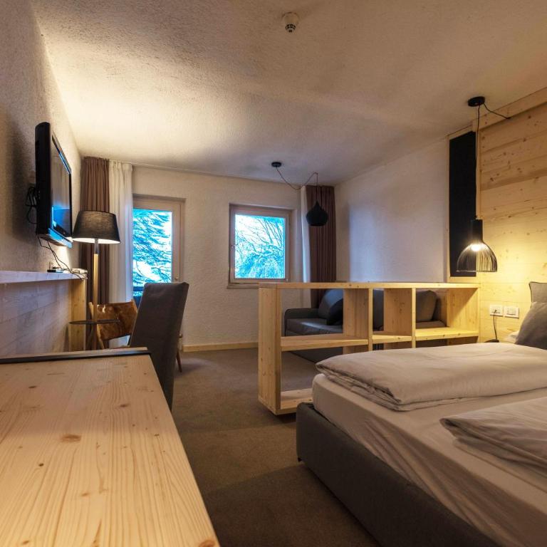 Sporthotel Teresa - Junior Suite tripla con balcone - 3