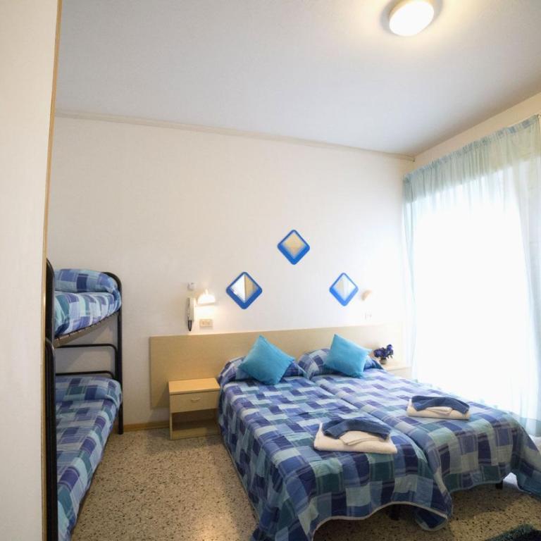 Hotel TV - Camera Tripla - 1