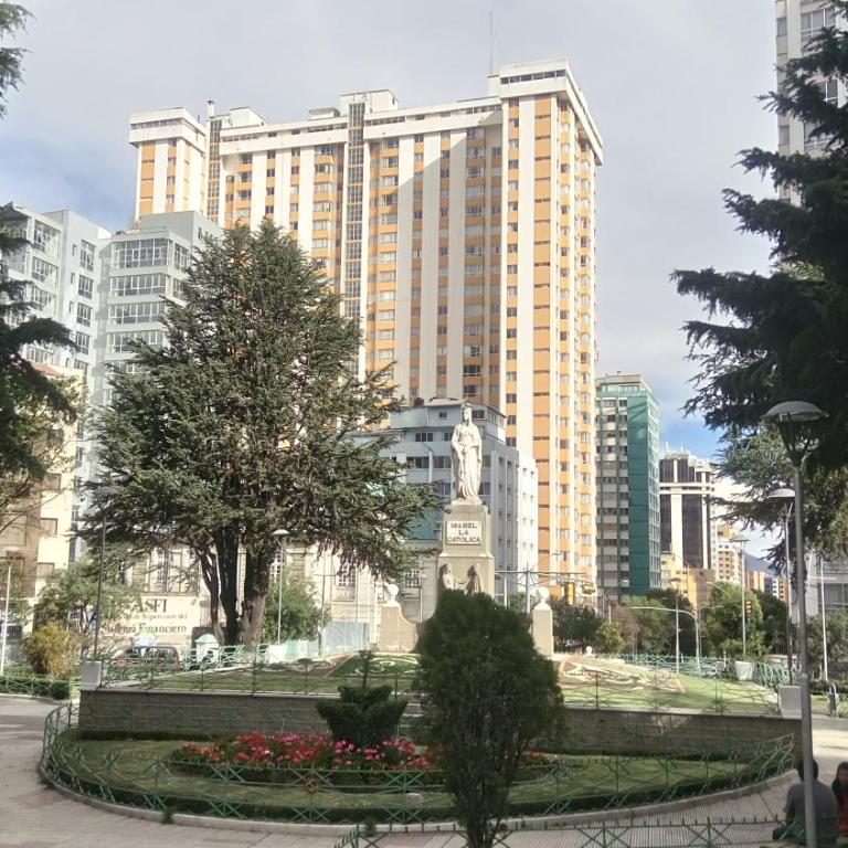 APARTAMENTO PRIVADO Piso 20a, CENTRICO, CERCA EMBAJADA USA, TELEFERICOS, MALLS, VISTAS 360, SOLEADO, ZONA SEGURA, CONCIERTOS - Apartamento Superior - 22