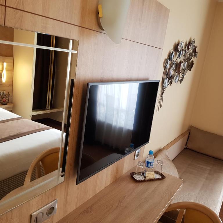 Hotel Champerret Elysees - Chambre Double Supérieure - 15
