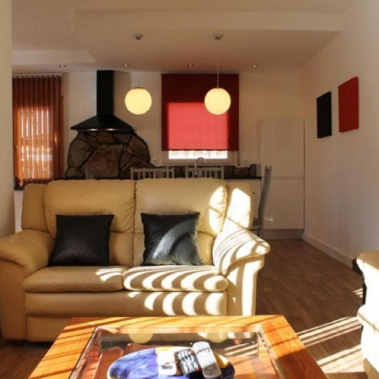 Goldhome - Montseny 11 - Private heated pool - Villa con piscina privada - 39