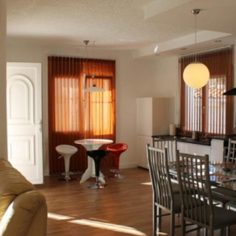 Goldhome - Montseny 11 - Private heated pool - Villa con piscina privada - 43