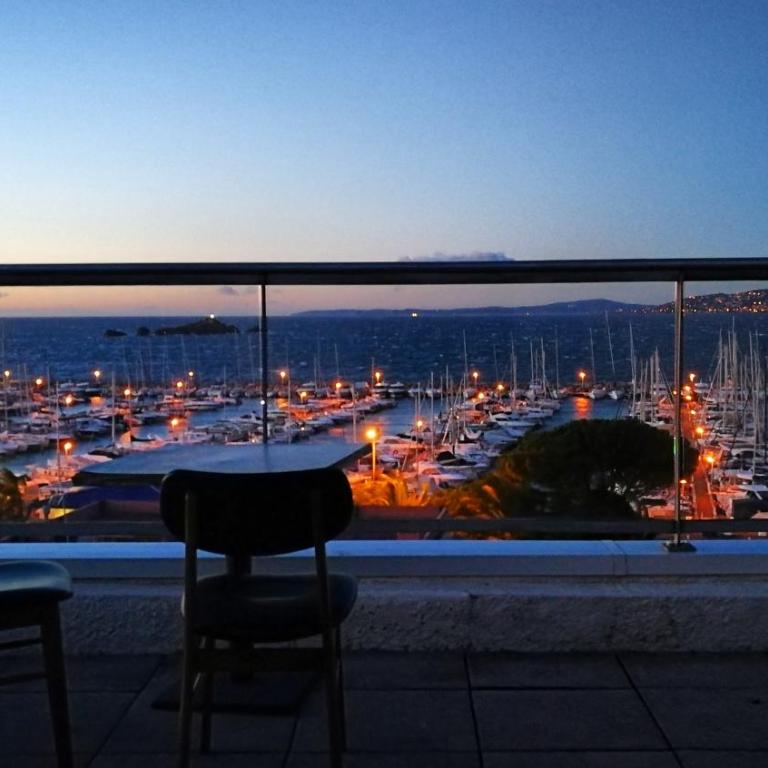 Hotel Brise de Mer - Piscine intérieure & extérieure - Chambre Familiale - Vue sur Mer - 7