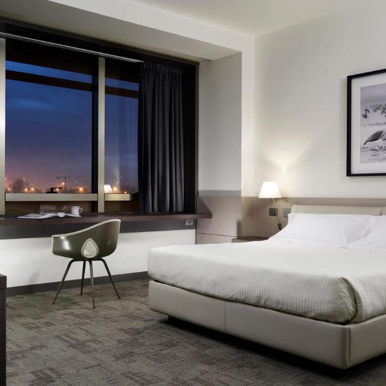 UNA Hotels San Vitale Bologna - Junior Suite Matrimoniale con Divano-Letto - 2