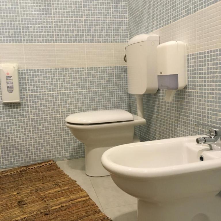Locazione Turistica Cittadella - Camera Matrimoniale/Doppia con Letti Singoli con Bagno in Comune - 13