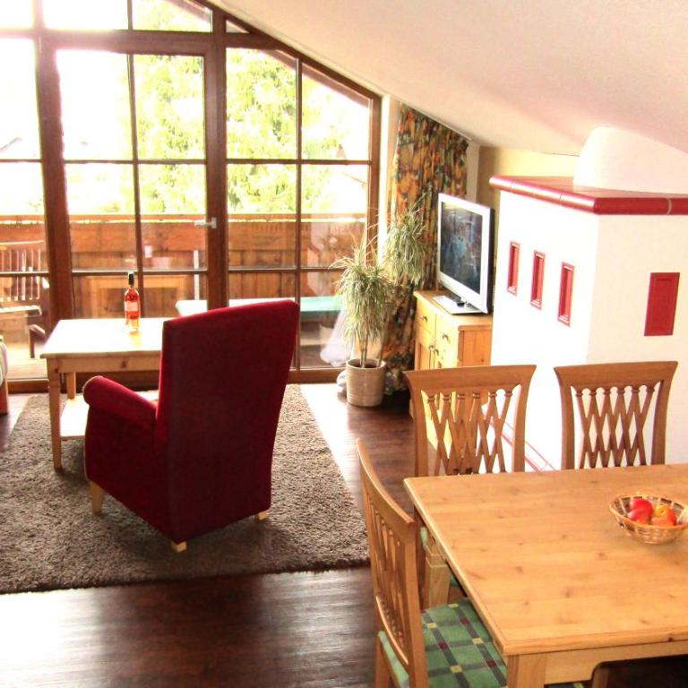 Allgäuer Kräuteralm - Doppelzimmer mit Gartenblick - 4