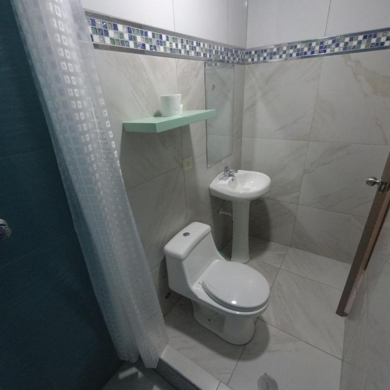 Fragata Camaná - Single Room with Private Bathroom - 1