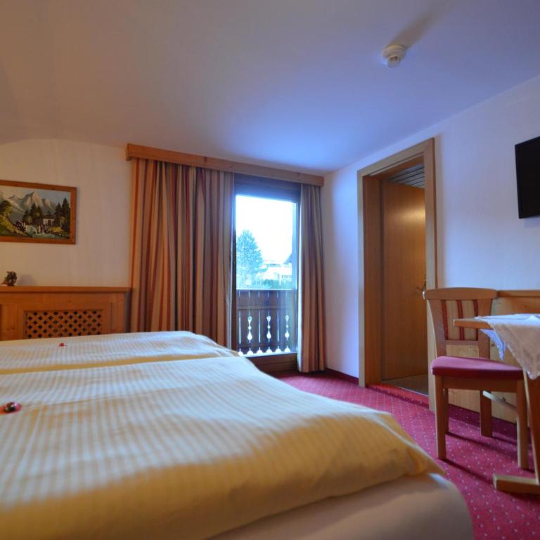 Apartments & Zimmer Urschnerhof - Doppelzimmer mit Bergblick - 6