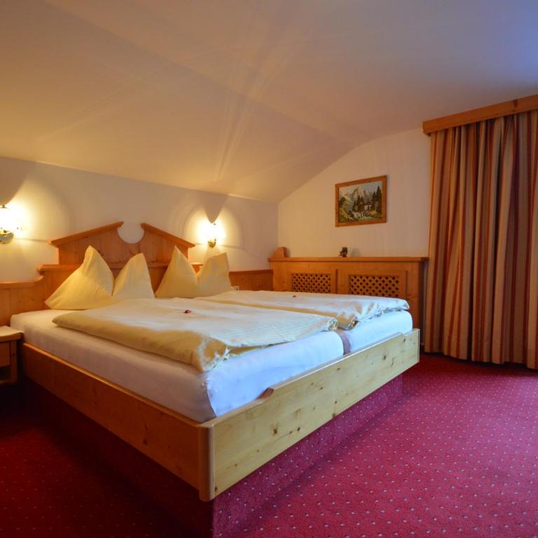Apartments & Zimmer Urschnerhof - Doppelzimmer mit Bergblick - 5