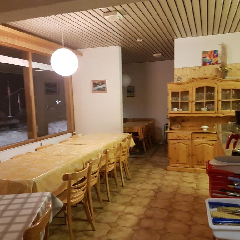 Holidays Groupes Anzère - Zimmer mit Etagenbett und Gemeinschaftsbad - 10
