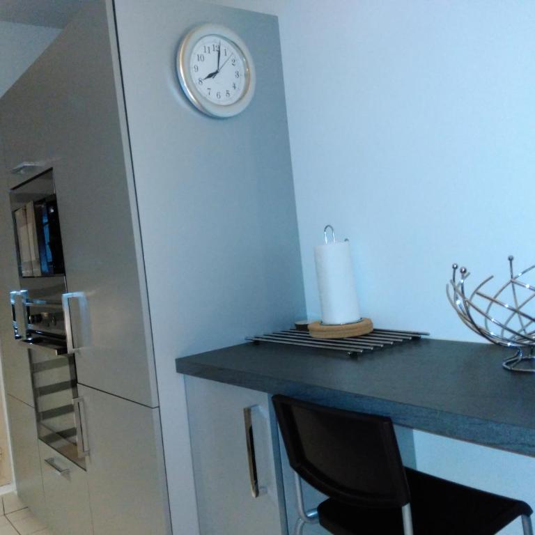 Bel et spacieux appartement de 84 m² avec parking très proche du Métro Garibaldi - Appartement - 28