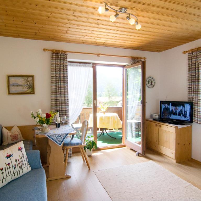 Haus Christl Reit im Winkl, Kostenloser Parkplatz, Spülmaschine, 5 Minuten zum Ortszentrum, ruhige Lage, Wlan - Apartment mit 1 Schlafzimmer und Balkon - 11