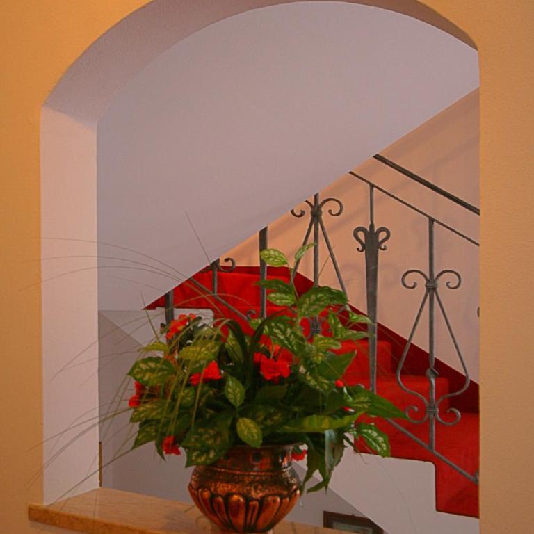 Garni Hotel Rezia - Camera Tripla - 9