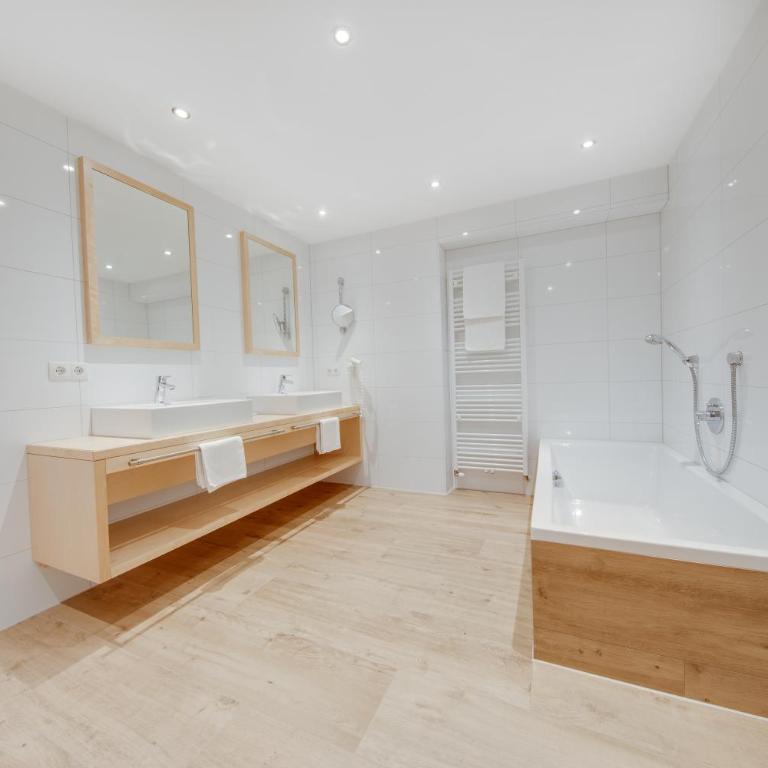 Hotel Albona - Standard Suite mit 2 Schlafzimmern (Untergeschoss) - 2